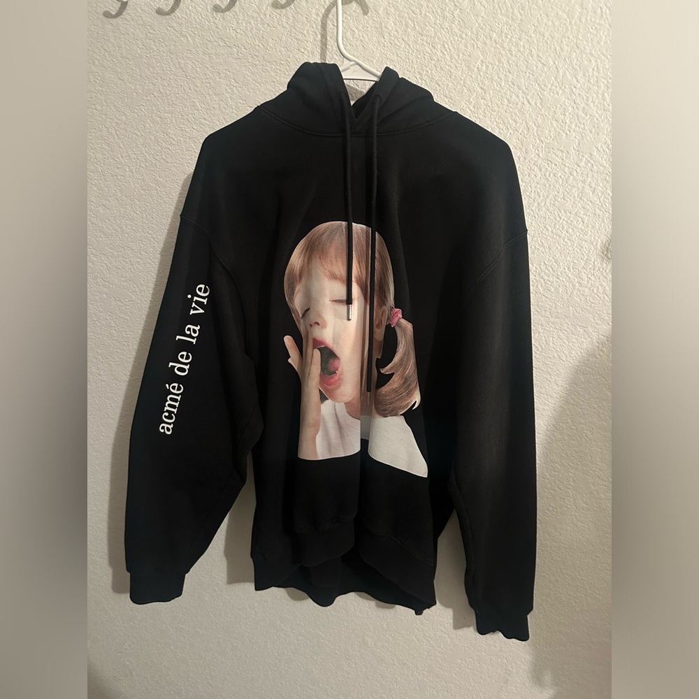 ADLV BABY FACE HOODIE BLACK YAWN